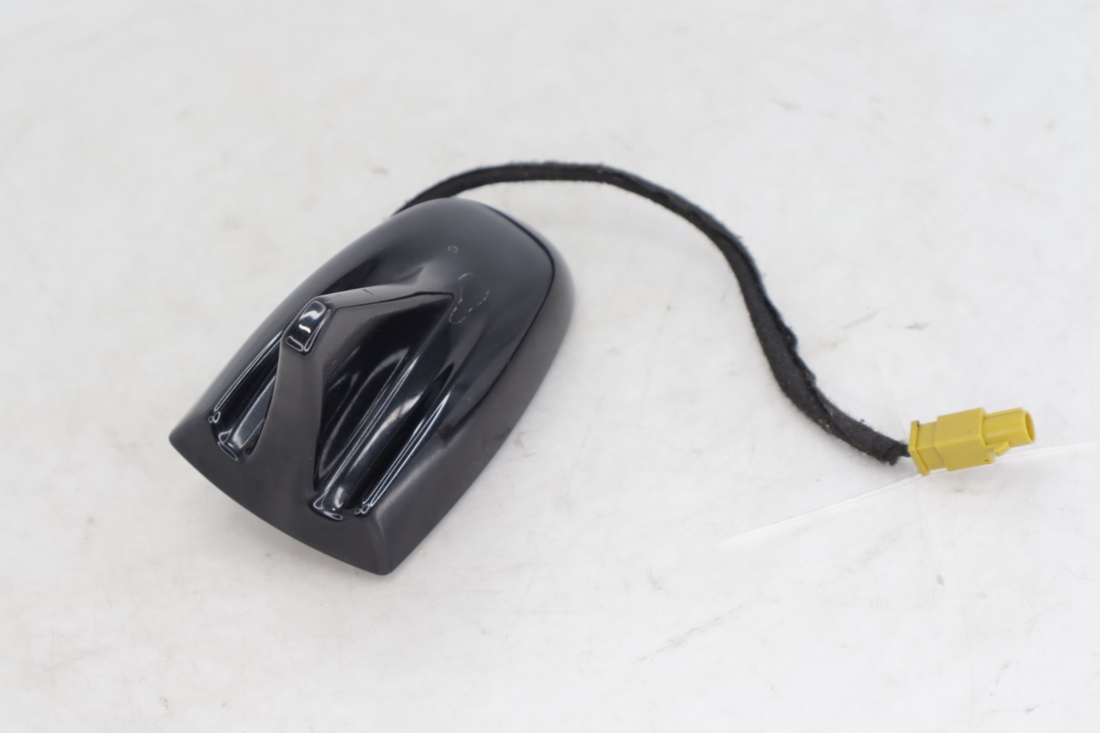 ✅ 2014-2017 Maserati Ghibli Rear Shark Fin Antenna Module Black 670026012