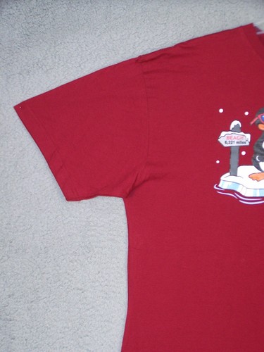 Penguin Shirt Adult Medium Red Graphic Snow Keeping it Cool Beach Joe Boxer Mens - Picture 3 of 10