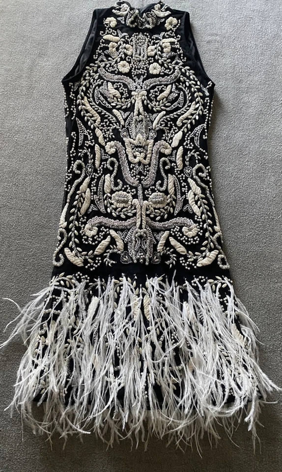 Vestido justo Parker preto feminino tamanho 6 avestruz penas lantejoulas miçangas bordado - Imagem 2 de 4