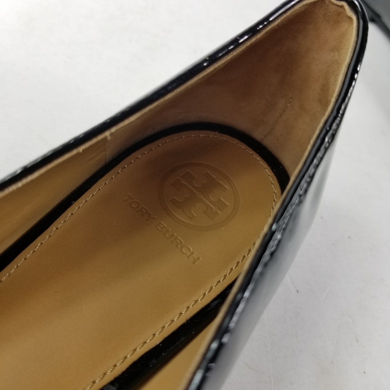 Tory Burch Claire Ballet Flat Shoes Sz 9.5 Patent Leather Black Gold Logo New thumbnail 11