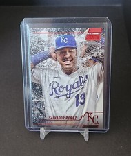 2022 Stadium Club Base Red Foil #69 Salvador Perez - Kansas City Royals