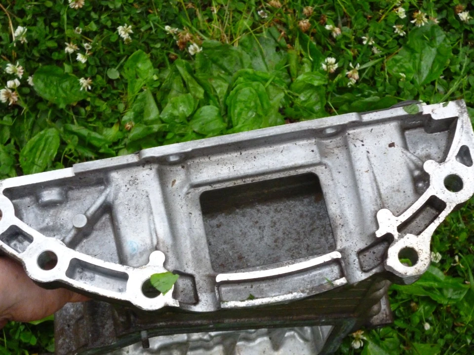 Cacerola de aceite superior Dodge Grand Caravan 2016 motor de 5 generaciones 3,6 L Foto 3 de 3