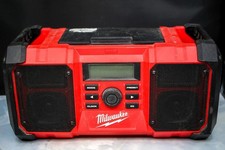 WORKS- Milwaukee M18 Jobsite Radio 2890-20 RADIO ONLY Tested Working
