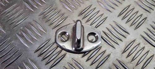 VW TOUAREG 7LA, 7L6, 7L7 Verriegelungshaken der hinteren Abdeckung 31115638