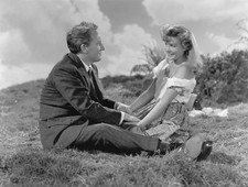 Kaaren Verne and Spencer Tracy Unsigned Photo - The Seventh Cross *4