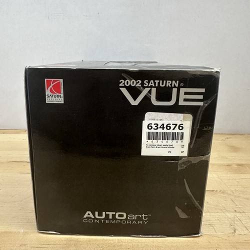 AutoART 1/18 2002 Saturn VUE Diecast Car Gold New, Damaged Box Only - Picture 3 of 10