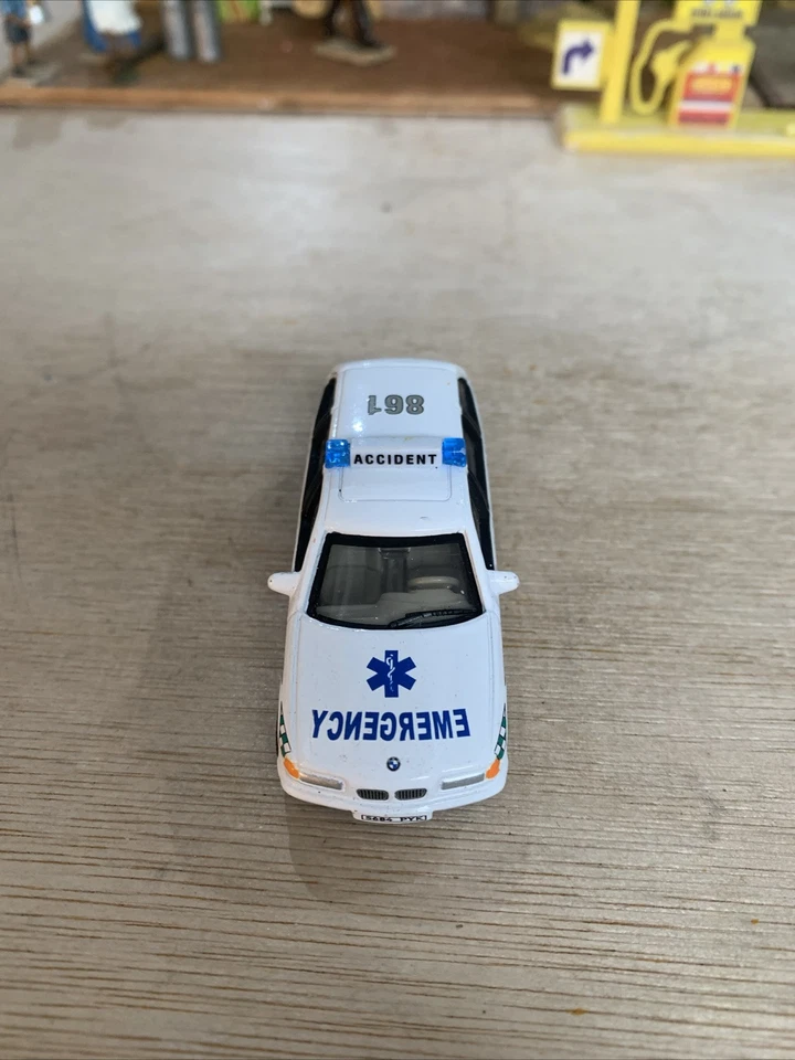 HONGWELL DIECAST MODEL'S SCALE 1/72 B.M.W 3 SERIES TOURING ACCIDENT UNIT — 第 4/4 张图片