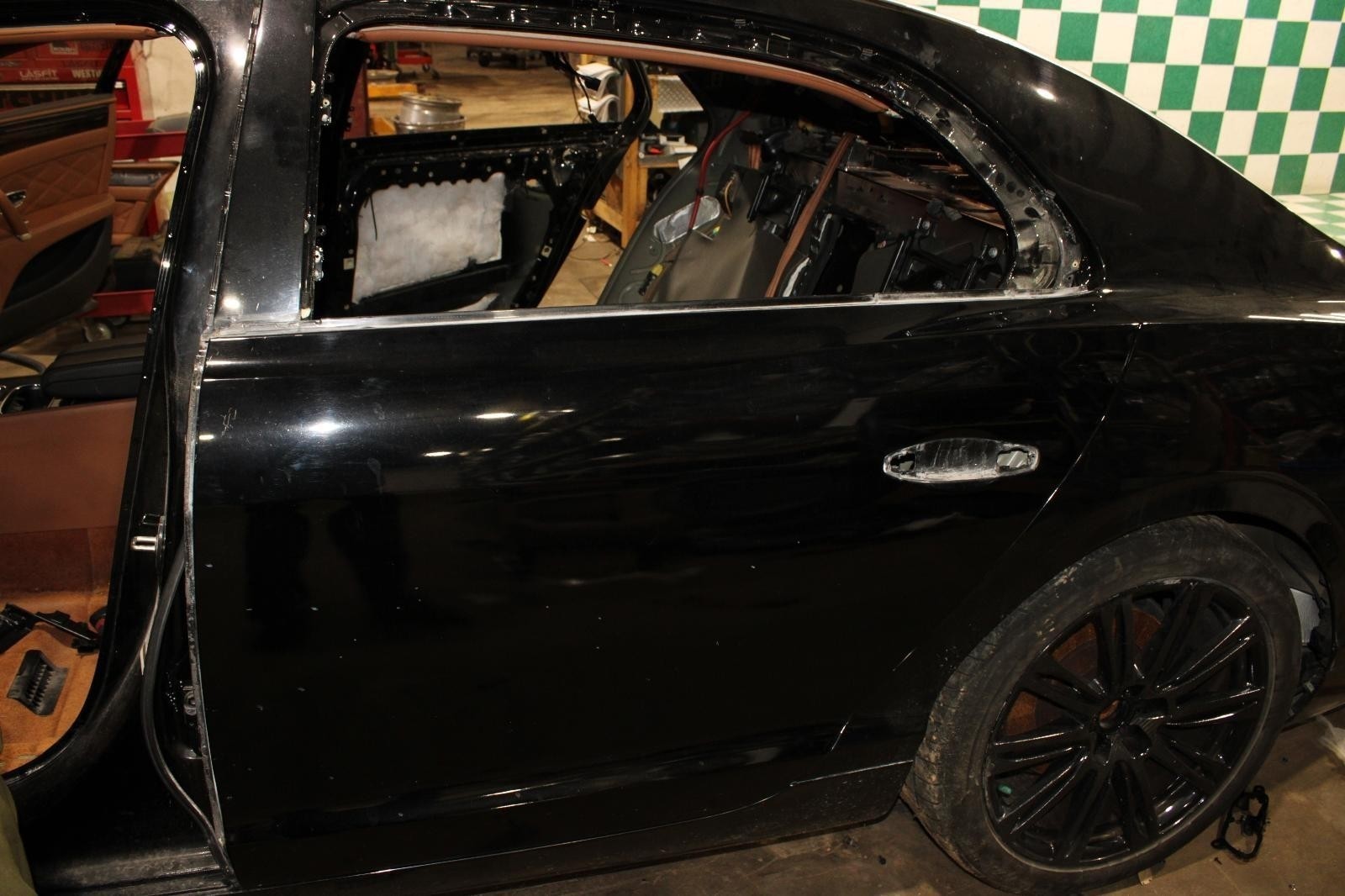 ⚠️SCUFFS⚠️ 14-18 Flying Spur Black Rear Driver Side Left LH Door Shell Panel OEM