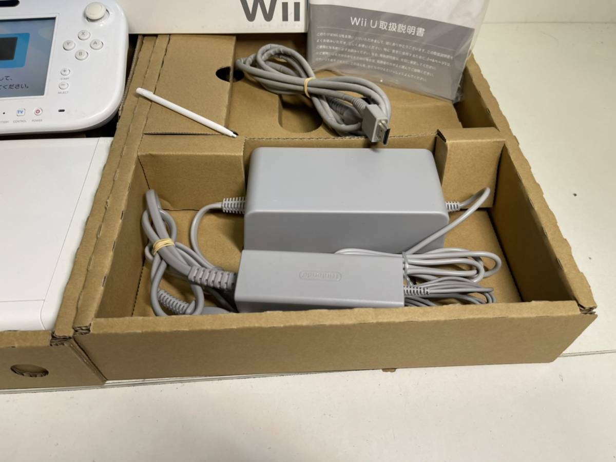 Nintendo Wii U White Basic 8GB Console Box SHIRO [BX]