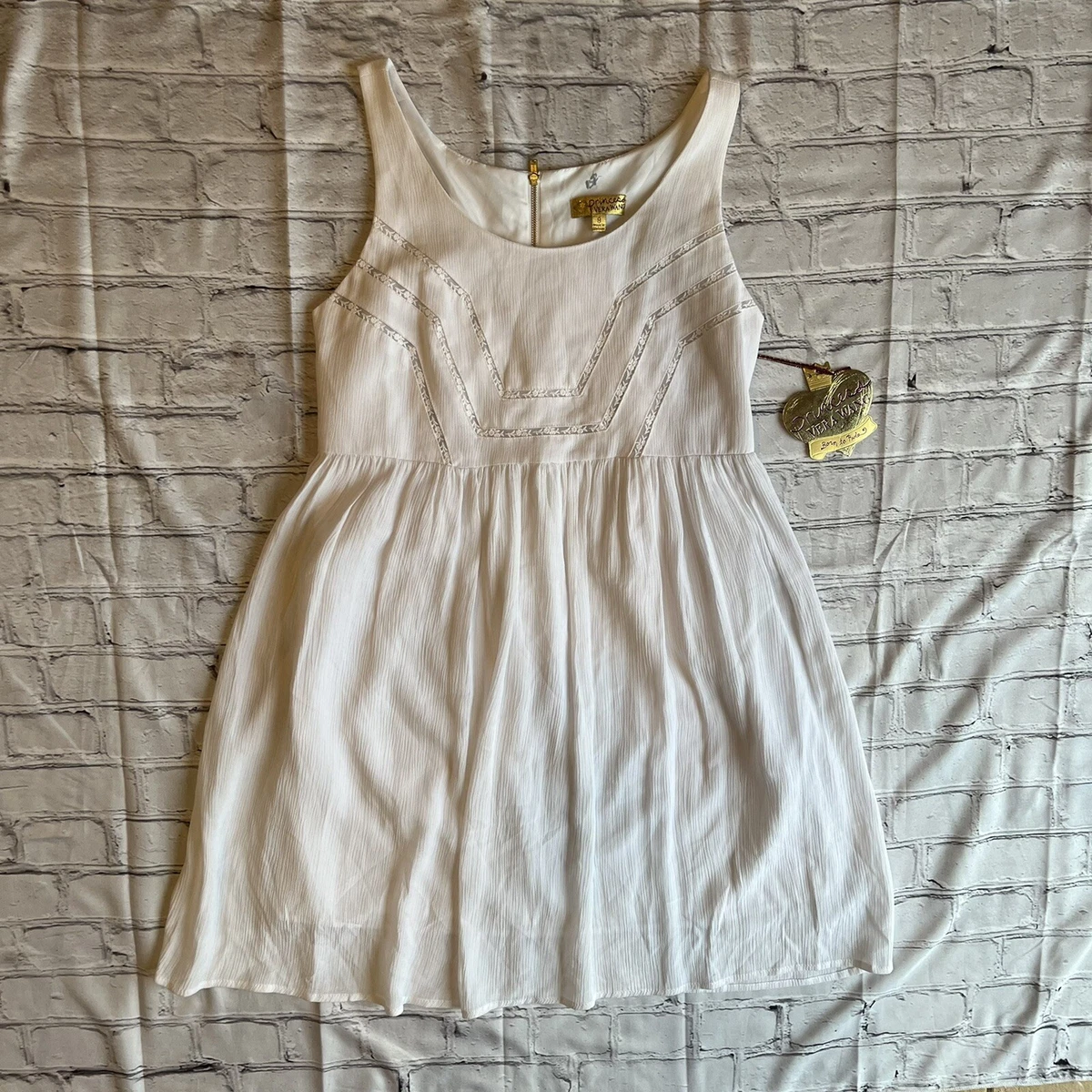 White spring hotsell dresses for juniors