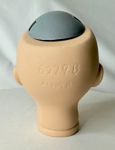 Testa di bambola vintage alta 4 pollici porcellana bisque occhi blu marcata 6229B MOO9B - Foto 5 di 13