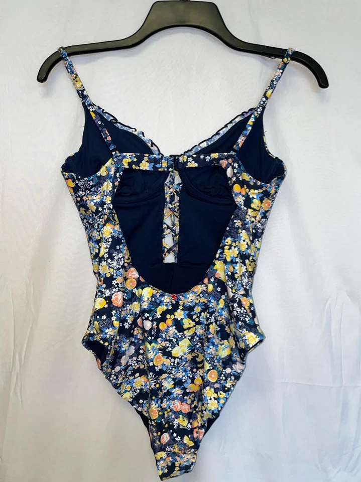 Rojo Carter Floral Con Aros Cobertura Moderada Una Pieza Talla M/8 Nuevo Sin Etiquetas Foto 4 de 4