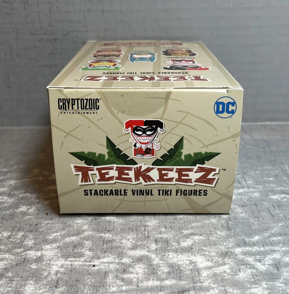 Teekeez Cryptozoic DC Comics Harley Quinn 2.5" Stackable Vinyl Figure - Image 3 of 4