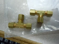 3/16" x 3/16" x 3/16" Tube x Tube x Tube CA360 Compression Union Tee. Lot of 2