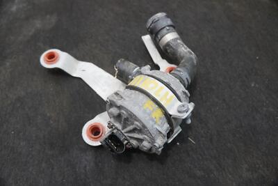 フォルティス Auxiliary Water Coolant Pump Bracket 9J1965567F 9J1965551 Porsche