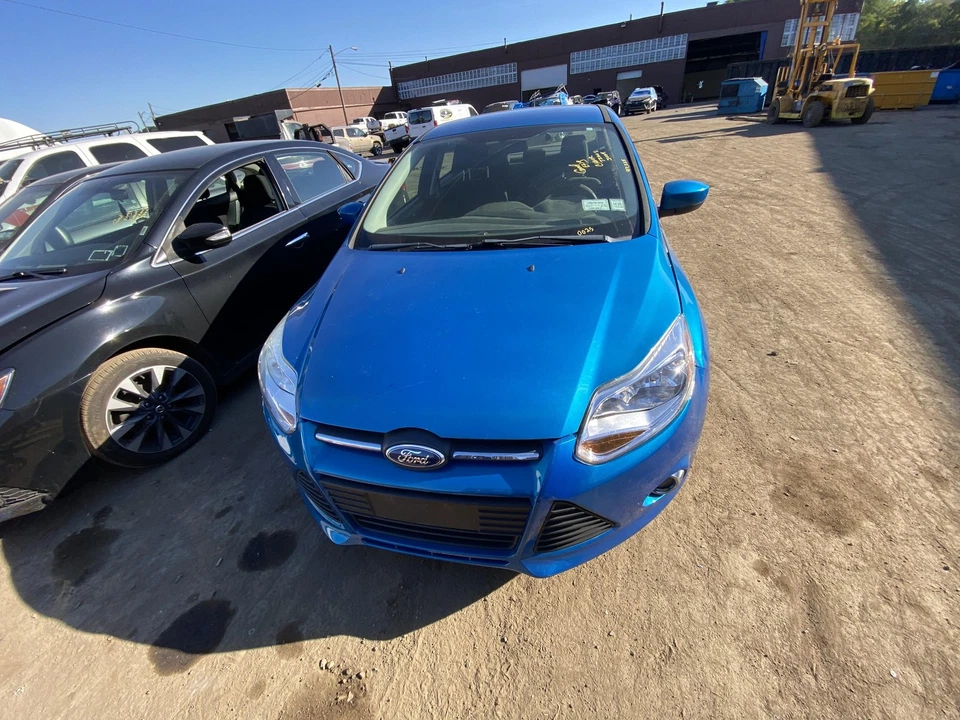 Used Right Quarter Glass fits: 2012 Ford Focus Sdn black moulding Right Grade A Foto 3 de 4