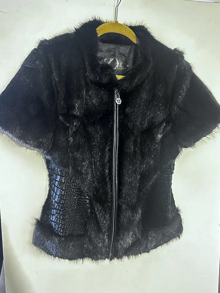 NUEVO SIN ETIQUETAS. Auténtico chaleco Philipp Plein de piel y cuero negro. Talla L. Foto 3 de 4