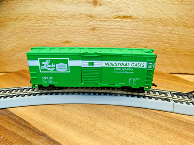 #ad Life Like HO Scale 40#x27; Linde Union Carbide LAPX 350 Sliding Door Box Car $12.75