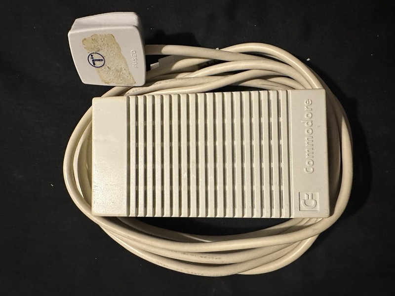 Amiga 600/1200 25w Lightweight Power Supply Used Tested Working slight Yellowing
