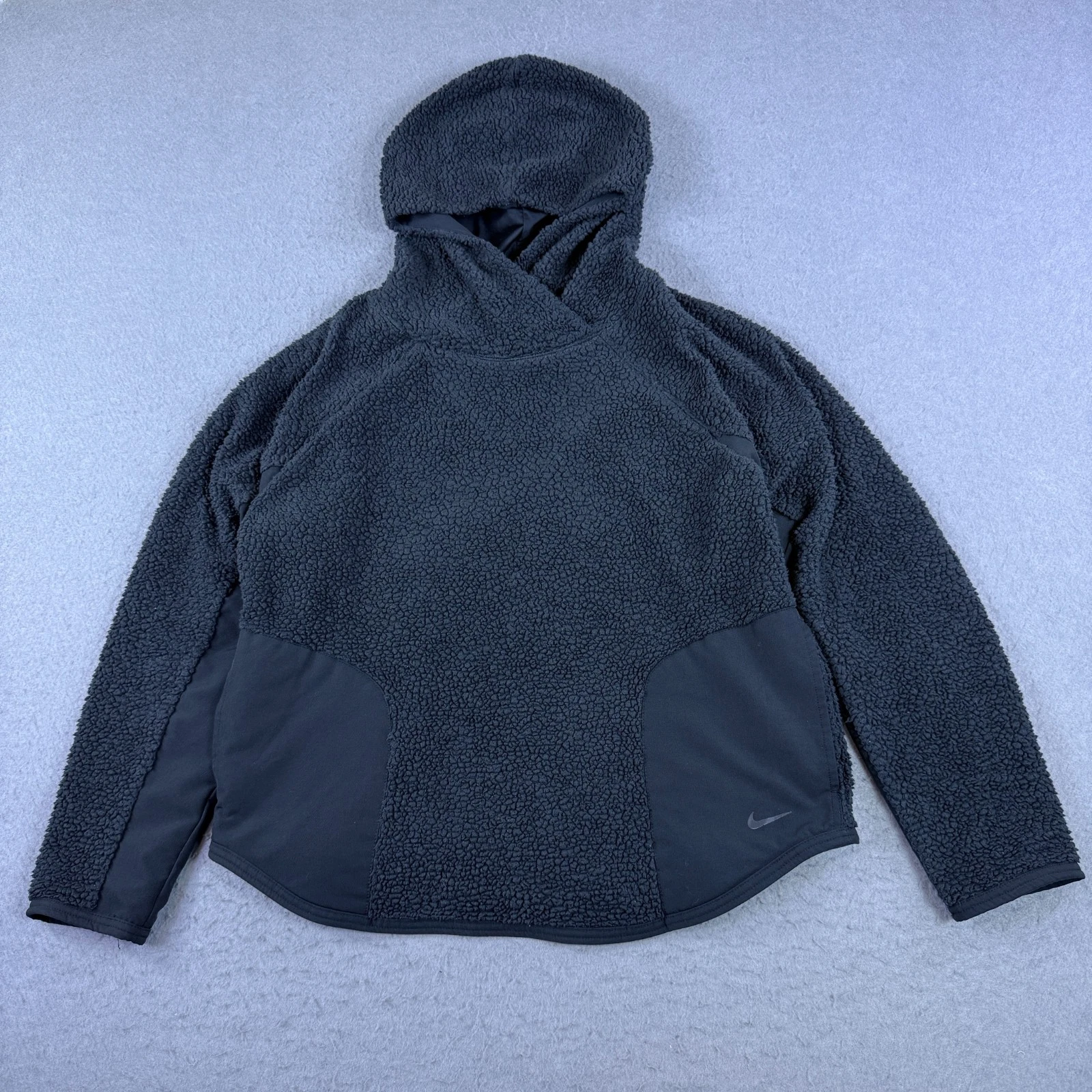 Nike Women's Therma Fleece Sherpa Hoodie Black Size M Cozy Athleisure