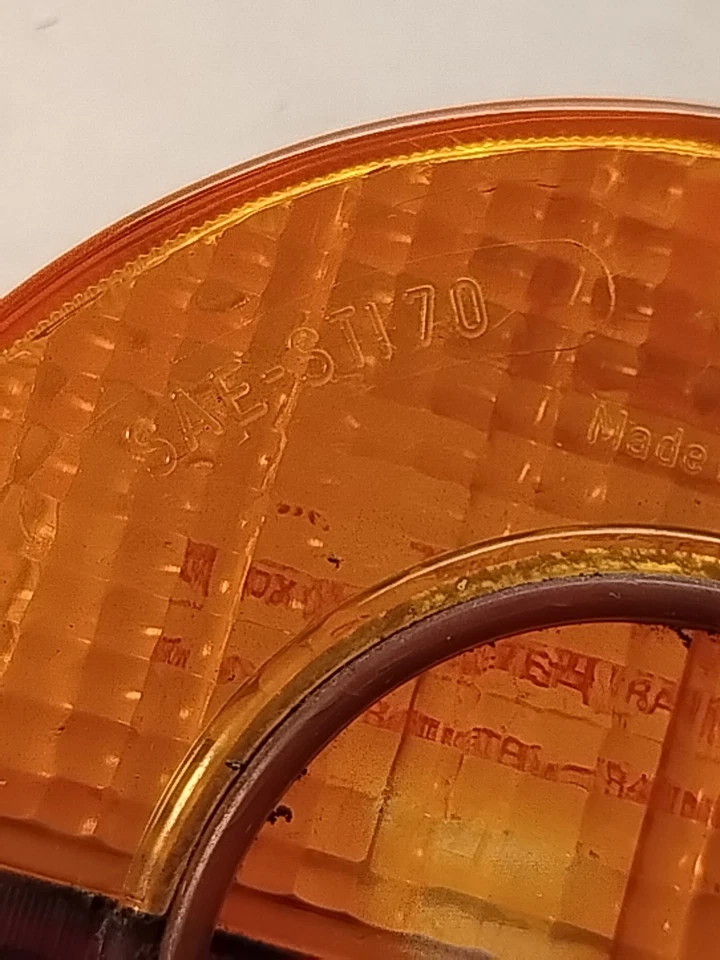 Luz trasera vintage para lentes Opel 1900 Manta Ferrari Lancia 1971-1975 Foto 2 de 4