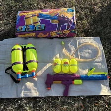RARE 1992 Larami Super Soaker 300 Backpack Water Gun WORKS! Original Box!