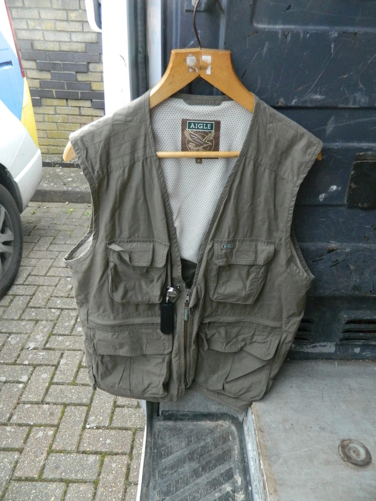 Aigle size M men's khaki hunting/fishing gilet