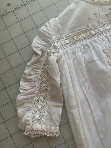 Girls hand embroidered Christening Gown, cap and slip 12 inch across front - Picture 4 of 7