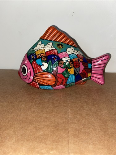 Mexikanischer Keramikfisch im Talavera-Stil
