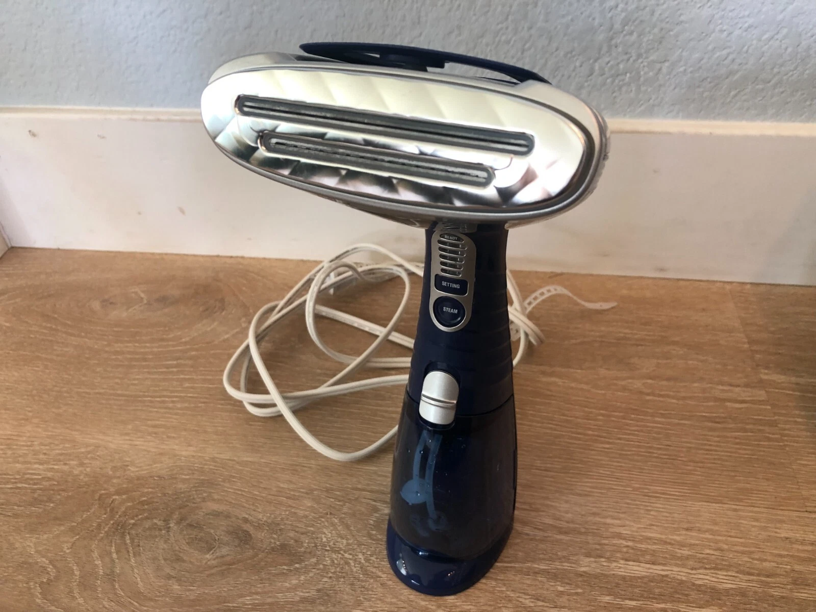 Conair GS38 Turbo ExtremeSteam Handheld Fabric Steamer.