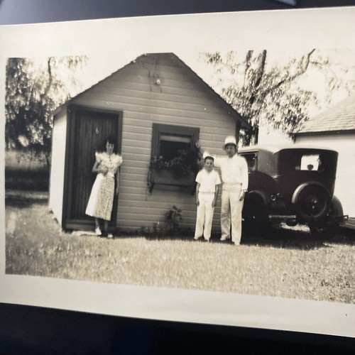 1937 Kingston Ontario Canada Tourist Cabin Family Car Boy Original Photo P12p26 - Picture 4 of 12
