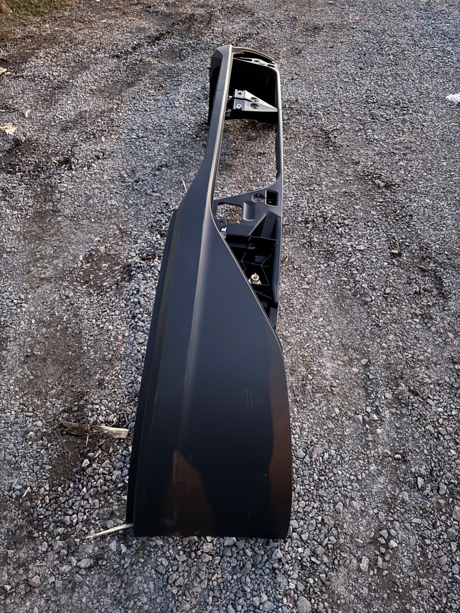 OEM Paccar 2022+ Kenworth T680 Front Bumper No Foglight