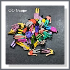 Painted Standing Figures in OO Gauge 1:75 for your Model Railway  (10/20/50's)