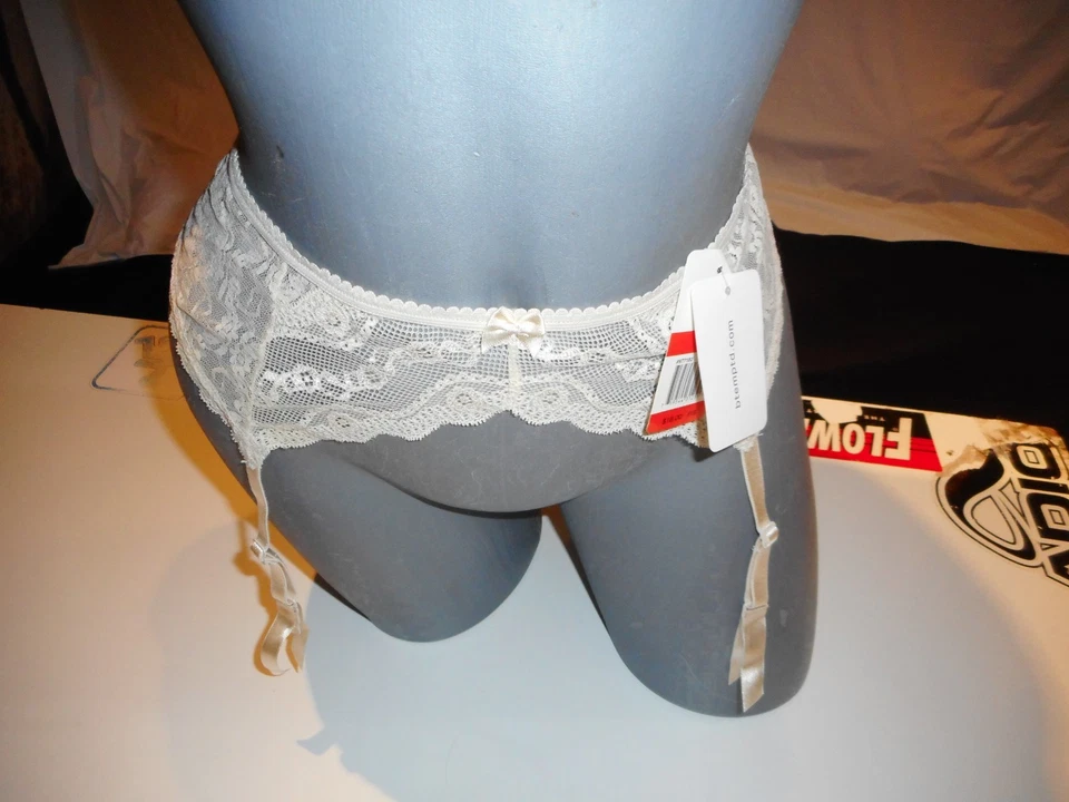 CINTURÓN LIGUERO BEIGE B.TEMPT'D TALLA P/S Foto 3 de 4