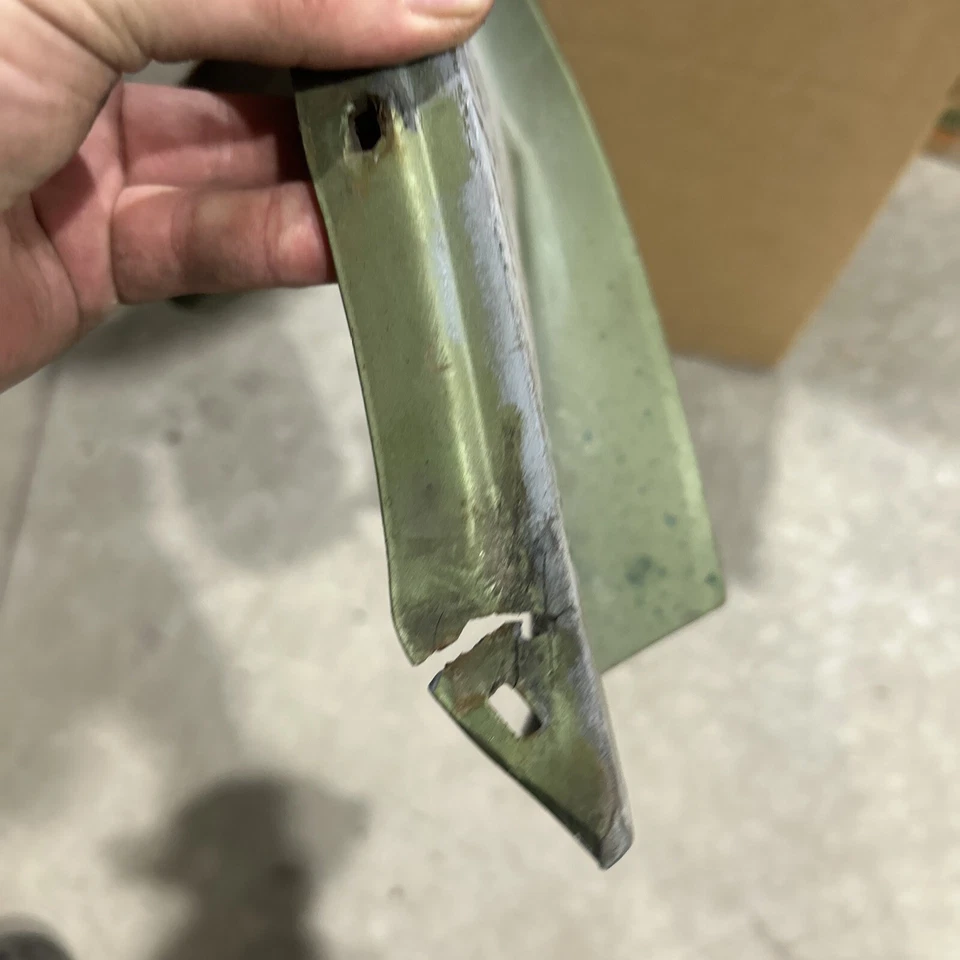 Oldsmobile 98 Regency 1979 parachoques trasero relleno derecho Foto 4 de 4