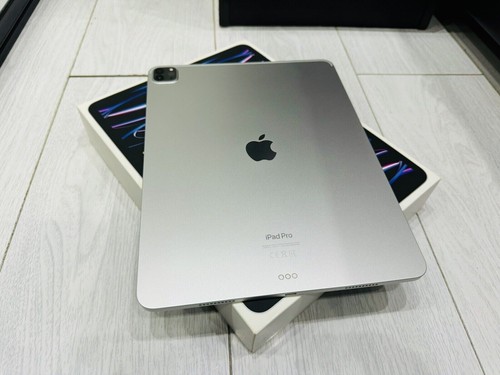Apple iPad Pro 6th Gen 12.9" 2022 M2 - 128GB WiFi - Silver - Free P&P! - Picture 2 of 4
