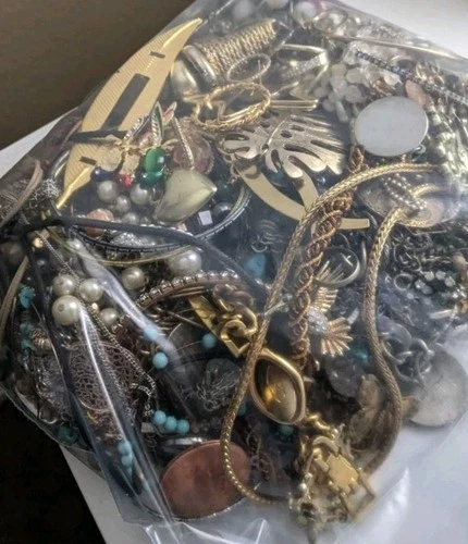 3 Pounds Jewelry Costume Vintage Mix LBS  necklaces bracelets pins rings etc lbs