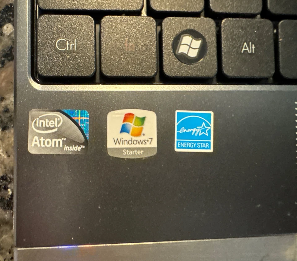 PORTATIL GATEWAY LT21 INTEL N450 10.1" 1GB RAM 250GB HHD Estuche blando Foto 3 de 4