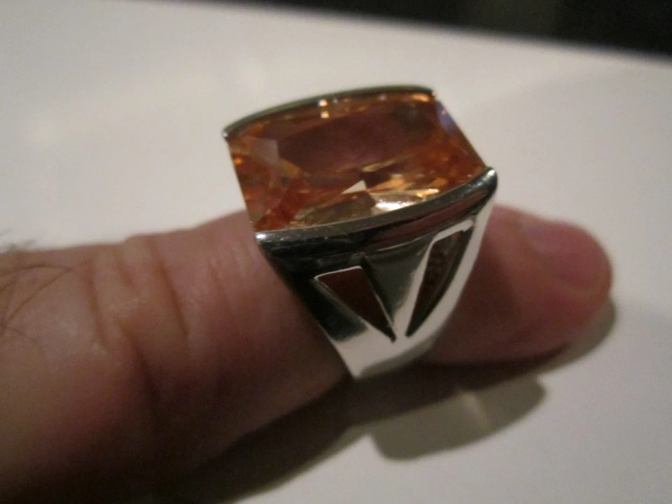 VINTAGE LIA SOPHIA COCKTAIL RING HEAVY ORANGE CRYSTAL CENTER SIZE 6 1/2 OFC-Q - Image 2 of 4