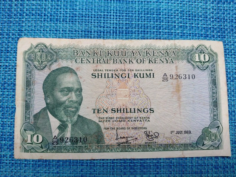 🇰🇪 Kenya 10 shillings 1969 P-7 P-7a   banknotes 062926-6