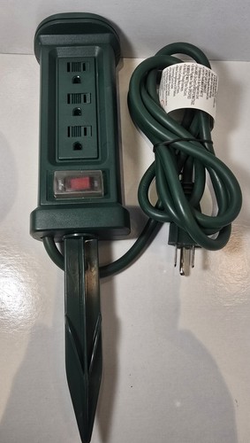Outdoor Power Strip Yard Stake with 6ft Extension Cord Weatherproof 3 Outlet - Picture 5 of 13