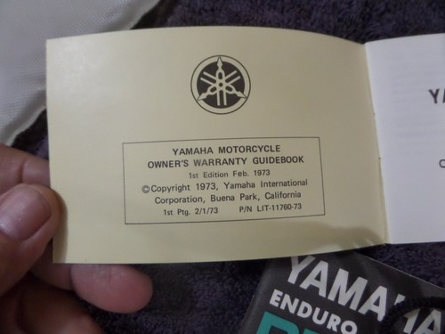 NEW Genuine Original 1974 Yamaha DT250 Owners Manual & Warranty Book w/Pouch - Picture 6 of 7