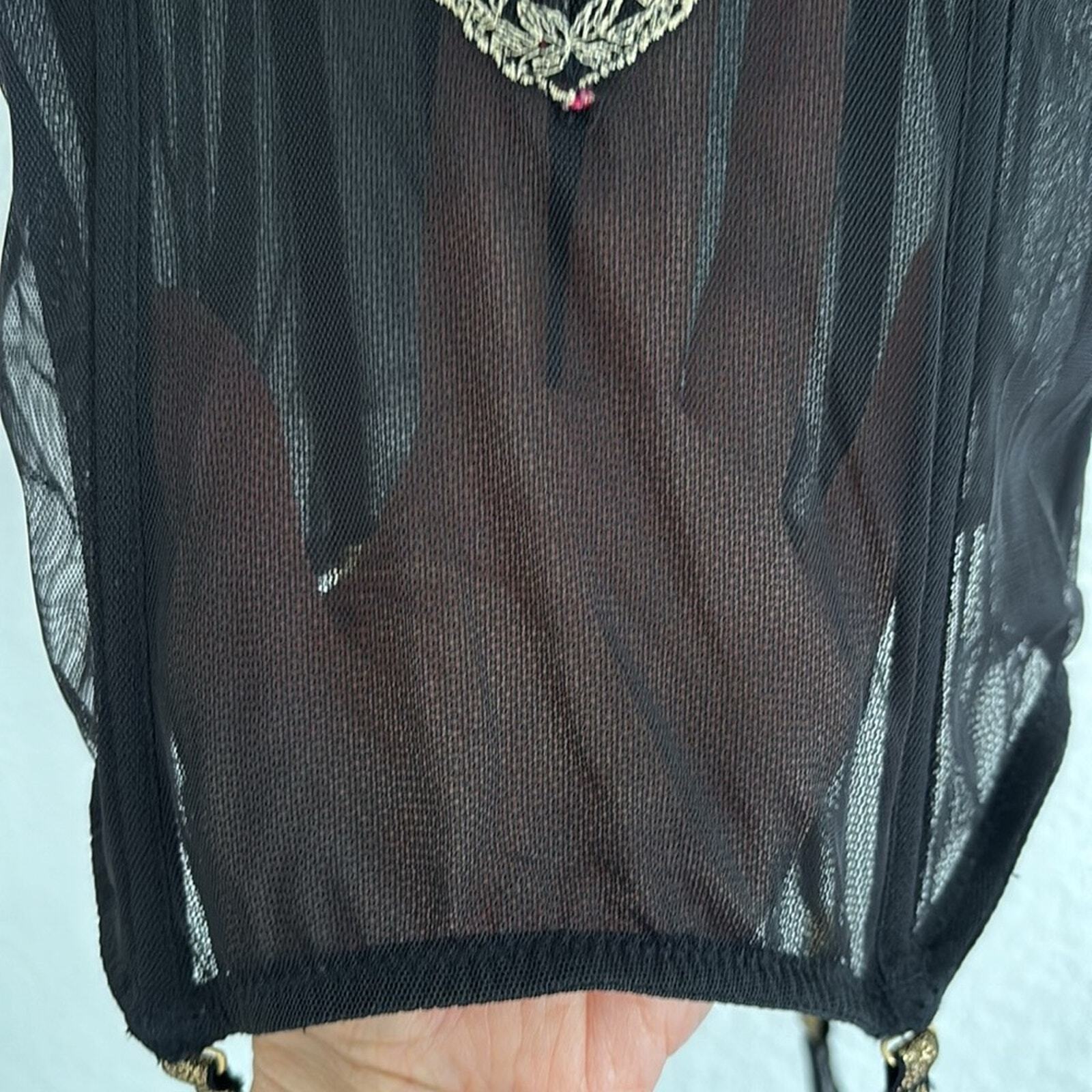 Picture 4 of 12