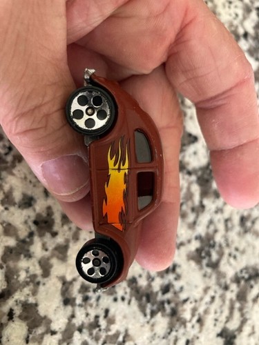 Hot Wheels Custom VW Bug Volkswagen 1986 - Picture 4 of 6