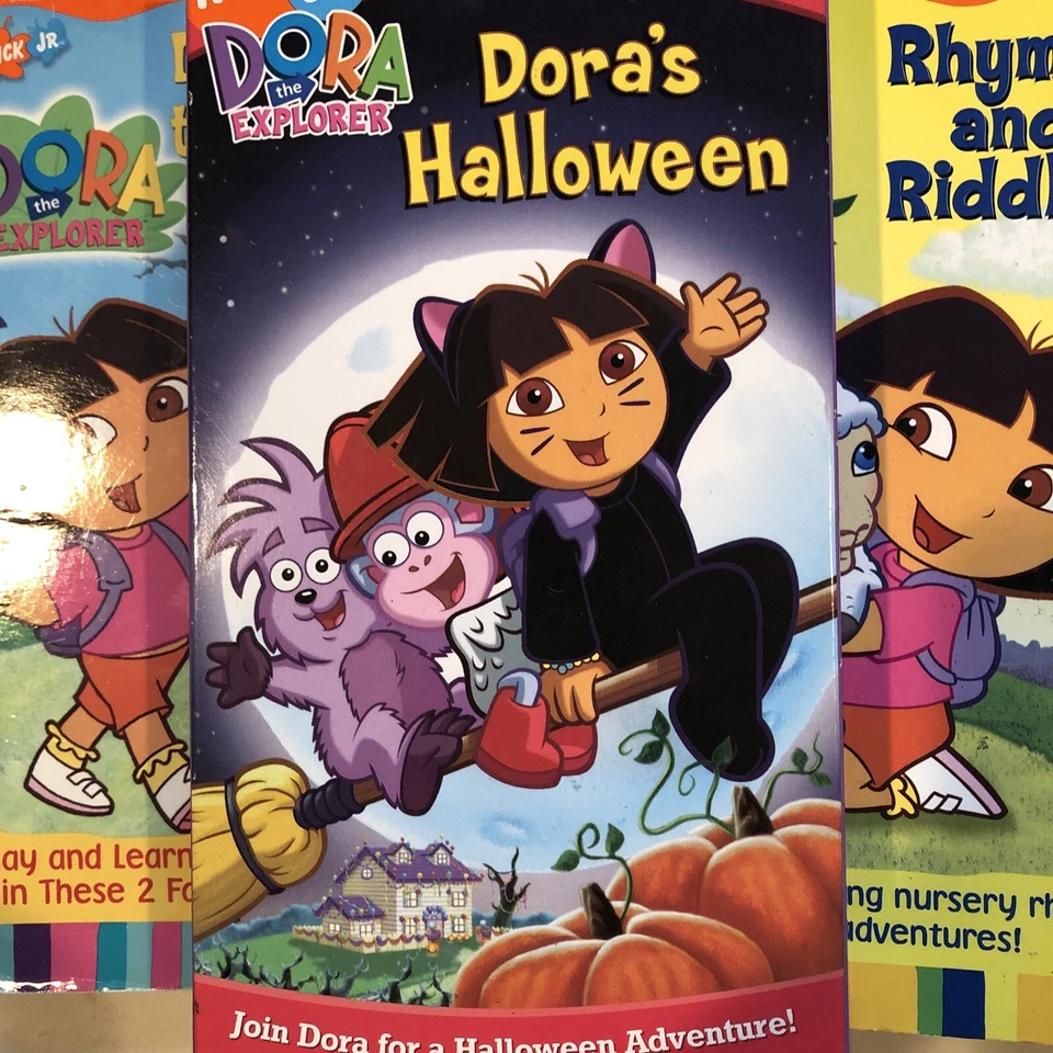 Dora The Explorer VHS Lot Of 3. Halloween.  Save the Prince.  Rhymes and Riddles - Изображение 2 из 4