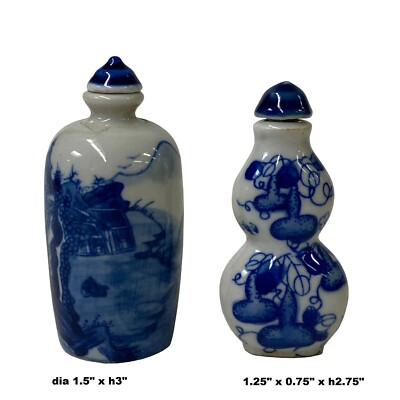 2 x Chinese Porcelain Snuff Bottle With Blue White Scenery Graphic ws1280S 2 x Chinese Porcelain Snuff Bottle With Blue White Scenery Graphic ws1280S