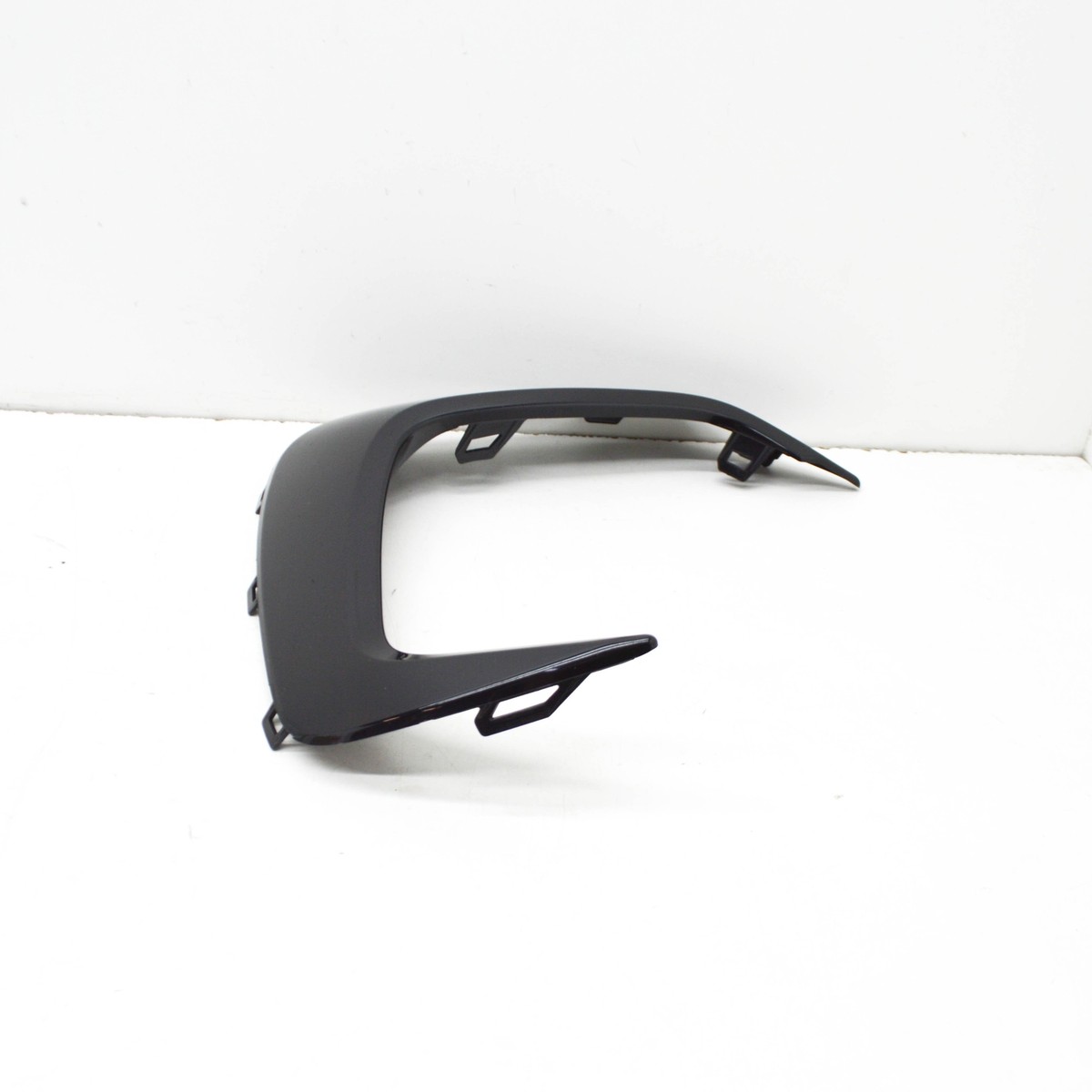 BMW 2 Active Tourer F45 Front Bumper Right Trim 51117474260 NEW