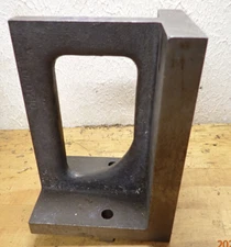 LOT A20 MACHINIST ANGLE PLATE WITH KEY WAY AND 1/2-13 HOLES POSSIBLE SUBURBAN