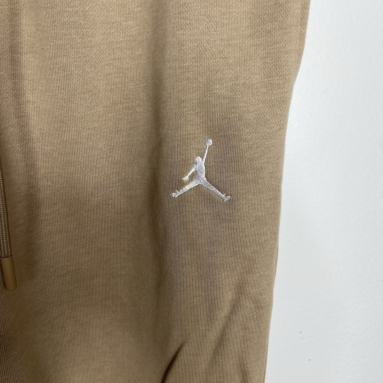FV7279-257 Nike Air Jordan Brooklyn Fleece Joggers Sweatpants Khaki Men's Size L thumbnail 3