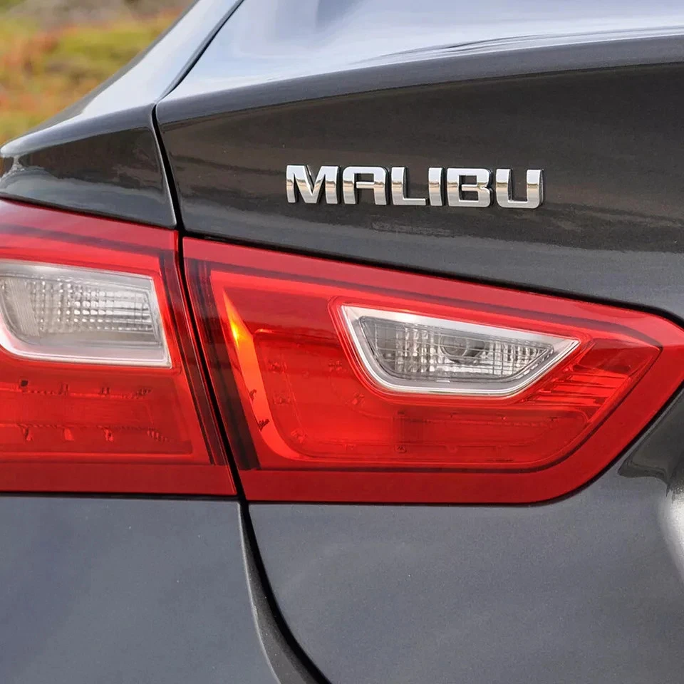 Door Side Emblem For Malibu Letter Adhesive Nameplate Badge Gloss Chrome Foto 4 de 4